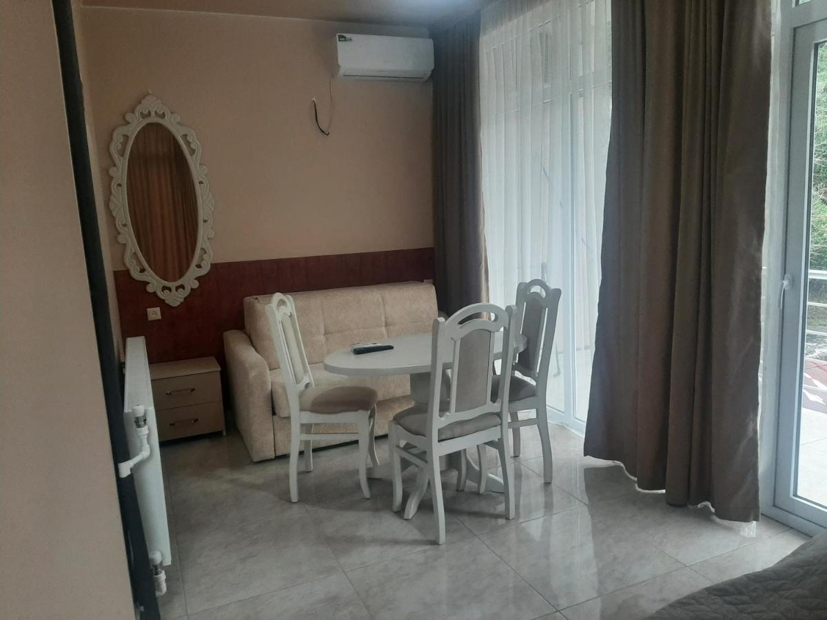 Hotel Giorgi Kwariati Exterior foto